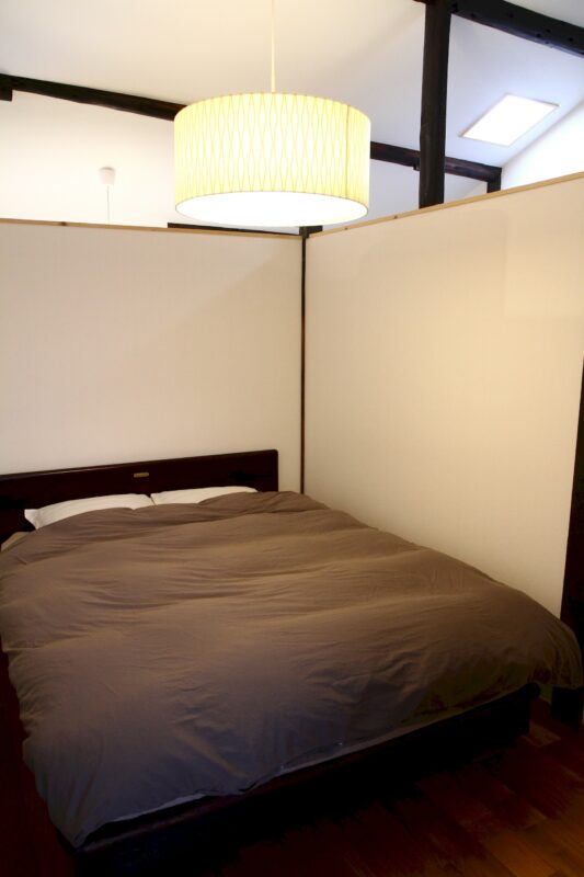 Schlafzimmer oben, Roku-an House